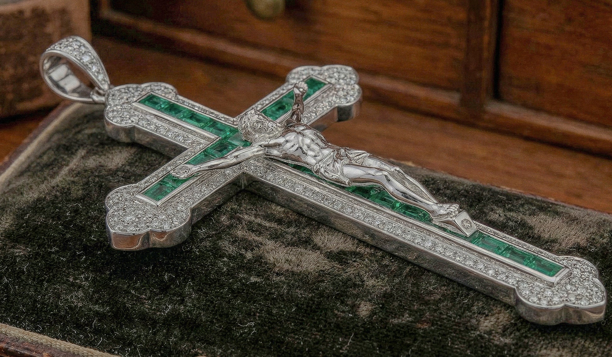 Christ Redeemer Platinum & Diamond Emerald Chain